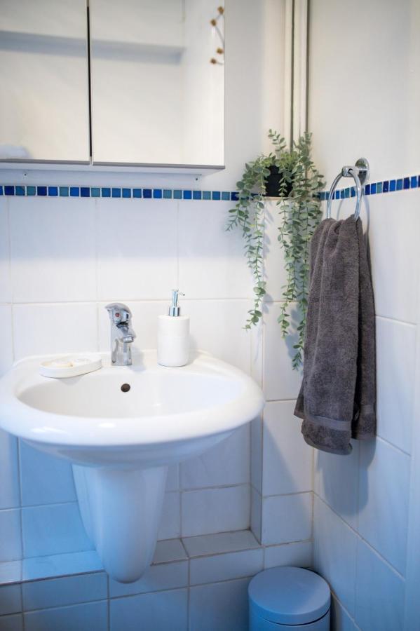 Exclusive Offers L Last-Minute Specials L Parking Free L Double Bed House L Uk L Gaming Room L Komfy 3 Bedroom Cottage With Riverview L Perfect For Short Or Long Stays Reading Exterior foto