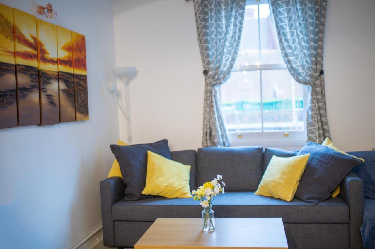 Exclusive Offers L Last-Minute Specials L Parking Free L Double Bed House L Uk L Gaming Room L Komfy 3 Bedroom Cottage With Riverview L Perfect For Short Or Long Stays Reading Exterior foto