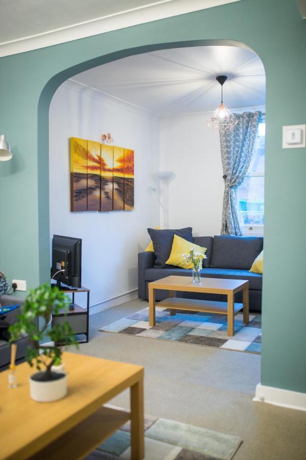 Exclusive Offers L Last-Minute Specials L Parking Free L Double Bed House L Uk L Gaming Room L Komfy 3 Bedroom Cottage With Riverview L Perfect For Short Or Long Stays Reading Exterior foto