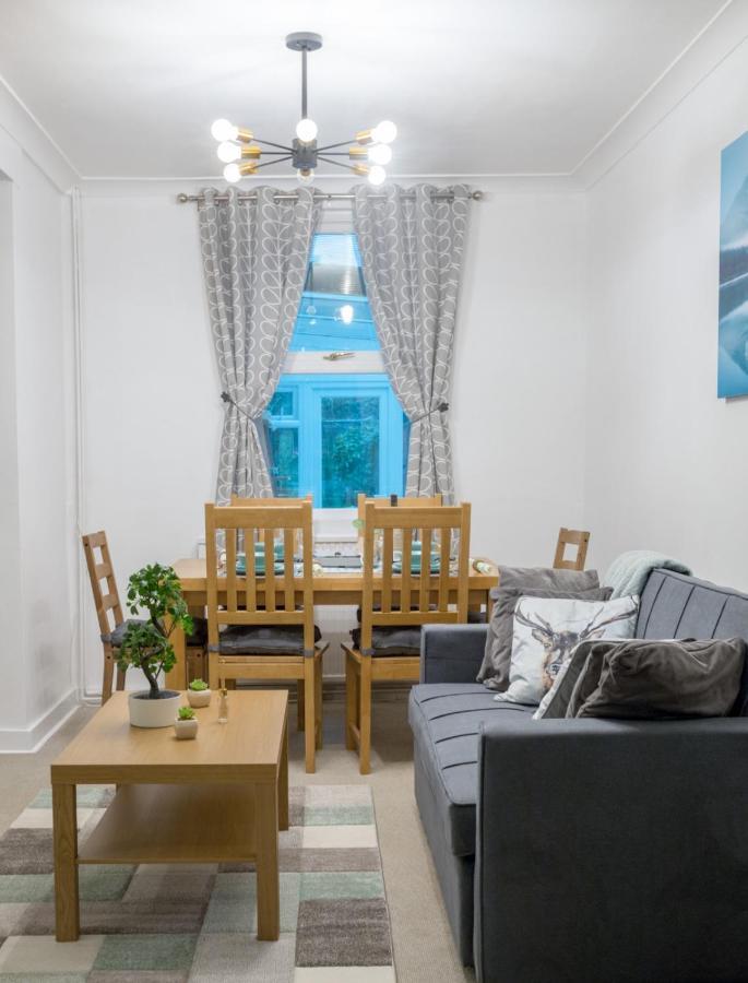 Exclusive Offers L Last-Minute Specials L Parking Free L Double Bed House L Uk L Gaming Room L Komfy 3 Bedroom Cottage With Riverview L Perfect For Short Or Long Stays Reading Exterior foto