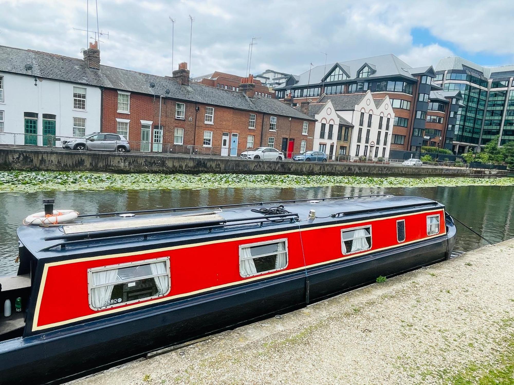 Exclusive Offers L Last-Minute Specials L Parking Free L Double Bed House L Uk L Gaming Room L Komfy 3 Bedroom Cottage With Riverview L Perfect For Short Or Long Stays Reading Exterior foto