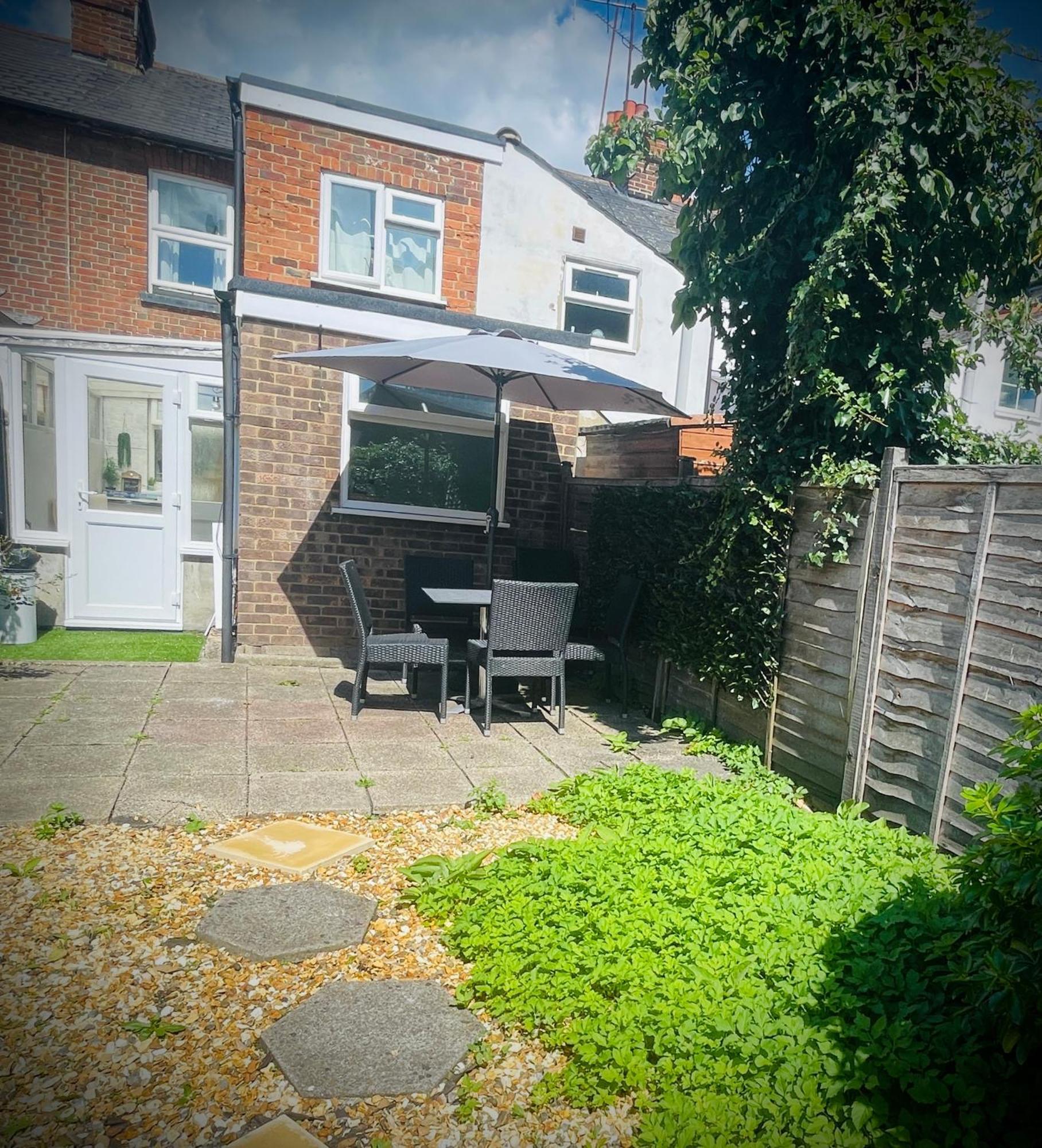 Exclusive Offers L Last-Minute Specials L Parking Free L Double Bed House L Uk L Gaming Room L Komfy 3 Bedroom Cottage With Riverview L Perfect For Short Or Long Stays Reading Exterior foto